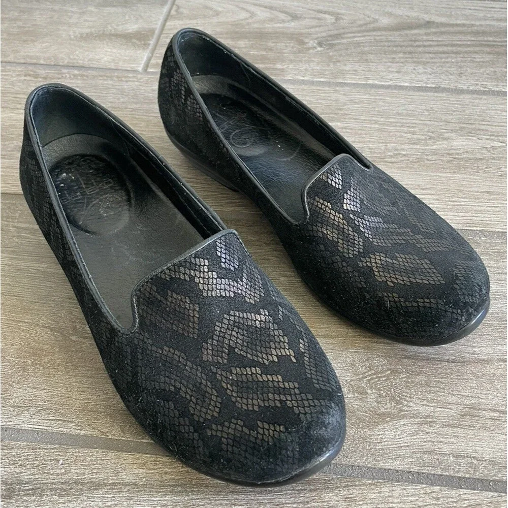 Dansko Olivia Slip Ons Shoes Bronze Snake Print Sz 36 5.5 to 6 Comfy Loafers - Picture 1 of 8